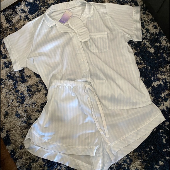 Plus Size Women's 3pc Satin Notch Collar and Shorts Pajama Set Stars Above XXL - Picture 11 of 12